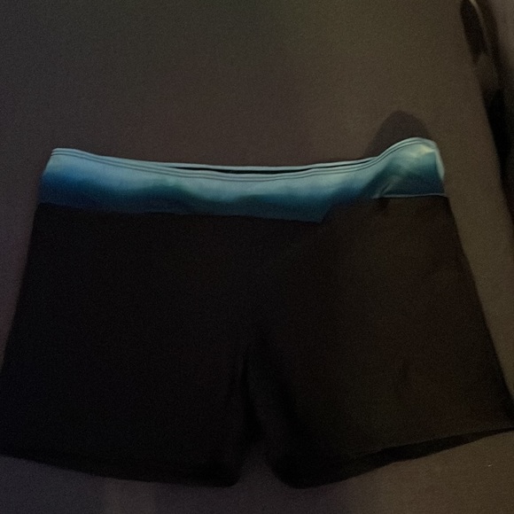 2 piece 👙 - Picture 4 of 5